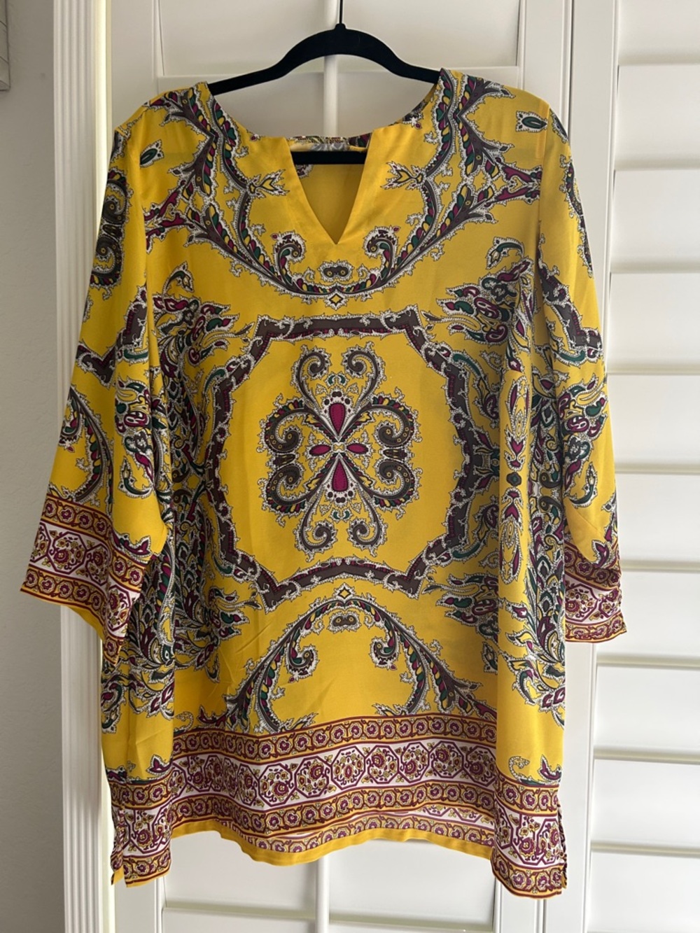 Violet & Claire Yellow Paisley V-Neck Tunic Top